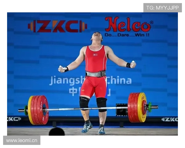 [举重]涂艺夺得举重男子89公斤级两枚金牌.